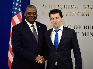 Бугарски премијер позвао грађане да донирају плату за оружје Украјини