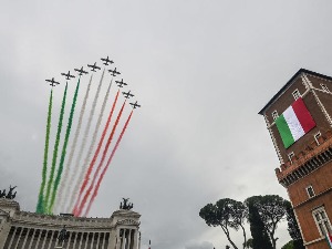 Италија смањује трошкове за образовање, а повећава за наоружање