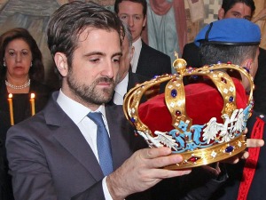 Принц Петар Карађорђевић абдицирао и сва права пренео на принца Филипа