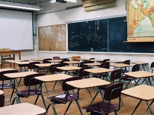 Ружић: Дојаве о бомбама лажне, школе безбедне