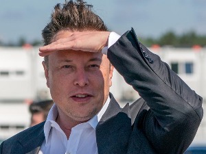 Твитер под Маском: Пет питања на које нови власник мора да одговори Твитер под Маском: Пет питања на које нови власник мора да одговори