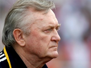 Недеља кад је отишaо Осим: Кад јабуке цвату Недеља кад је отишaо Осим: Кад јабуке цвату