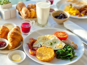 Јутарњи програм из три студија