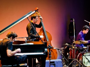 Нишвил 2016 : Remi Panossian trio