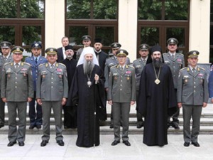 Патријарх: Нико не може сам без подршке осталих