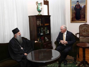 Патријарх Порфирије и амбасадор Хил: Мир и дијалог најважнији 