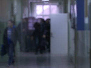 Сви су криви кад дете понесе нож у школу – родитељи најпре треба да "ставе прст на чело"