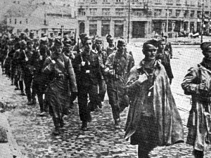 Историчар Ристић упозорава: Успели смо да обесмислимо и обезличимо стратишта и губилишта