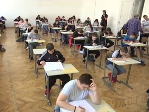 Ближи се мала матура и упис у средње школе, у петак пријемни за специјализоване школе