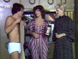 Приче преко пуне линије