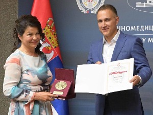 Обележен Светски дан медицинских сестара – најбољој уручена медаља