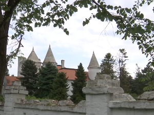 Како решити правни спор који је затворио врата дворца Фантаст