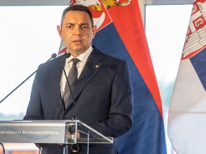 Вулин о лажним дојавама о бомбама: Против Србије се води специјални рат