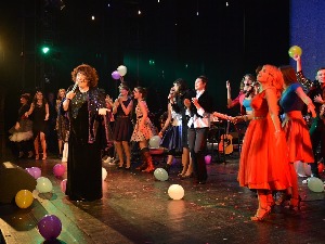 Представа "Брод плови за децу рудара" – уметници у хуманој мисији