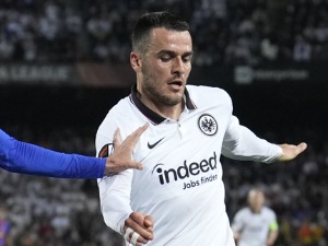 Filip Kostić igrač sezone u Ligi Evrope: Nezaboravan period, radujem se reprezentativnom okupljanju Filip Kostić igrač sezone u Ligi Evrope: Nezaboravan period, radujem se reprezentativnom okupljanju