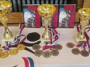 Играјмо за шеснаест