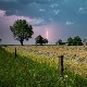 Температура као усред лета, крајем дана и увече пљускови с грмљавином