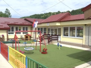 После више од четири девеније,малишани у Медвеђи добили реконструисани вртић
