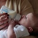 Беби увести дохрану тек по препоруци педијатра, шта кажу гастроентеролози