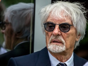 Бивши челник Формуле 1 због непријављеног пиштоља ухапшен у Бразилу