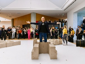 Универзитет уметности у Београду доделио почасни докторат аустријском уметнику Ервину Вурму