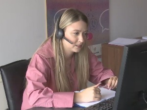 Сервис Националне дечје линије прошле године позвало 90.000 младих, доступне и чет апликације