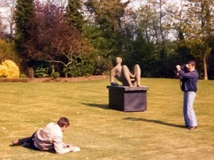 На ливадама Хенрија Мура	