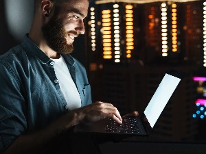 Од ковида до мајмунских богиња – и лажне вести могу угрозити здравље