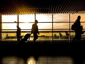 Ко Србију напушта, а ко јој се враћа