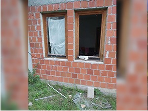 Ново Брдо, обијено више повратничких кућа у Ћерановици