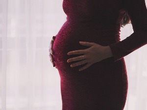 Зашто жене старије од 43 године још не могу на вантелесну оплодњу о трошку државе