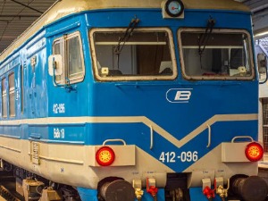 Србија воз: Поново каменован "БГ воз"