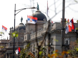 Влада: Преговори са радницима Фијата нису пропали