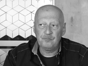 Преминуо новинар Стојан Дрчелић