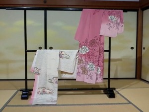 Утицај кимона на западну моду на изложби у Метрополитен музеју