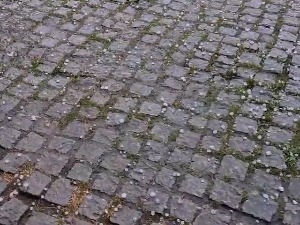 Невреме погодило чачански крај, у Драгачеву град величине тениске лоптице