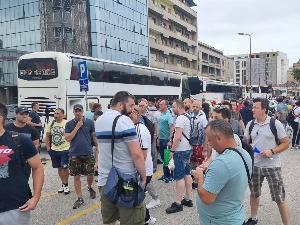 Радници "Фијата" стигли у Београд, најављују да ће блокирати Газелу