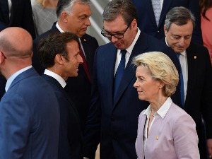 Завршен самит ЕУ – Западни Балкан, Вучић разговарао са Макроном