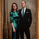 Prvi zajednički portret princa Vilijama i Kejt - tirkizni i smaragdni tonovi uz pogled udesno
