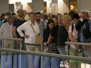 Путници из Србије заглављени на аеродромима у Риму и Франкфурту