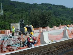 Вучић на Моравском коридору: Ауто-пут до Крушевца до краја године