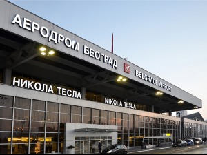 Нормализована ситуација на Аеродрому "Никола Тесла", вода и блато очишћени