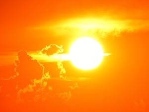 Чека нас дуго топло лето, без рекордног броја тропских дана