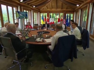 Самит Г7: Уз Украјину колико треба, без решења како да спрече прилив новца од нафте у Русију Самит Г7: Уз Украјину колико треба, без решења како да спрече прилив новца од нафте у Русију