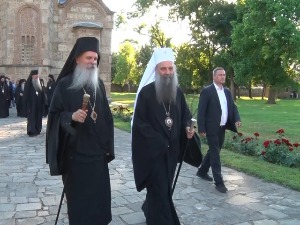 Патријарх стигао у Грачаницу, на Видовдан служи литургију
