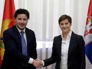 Брнабићева и Абазовић: Желимо да подигнемо односе Србије и Црне Горе на виши ниво