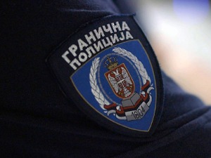 Тутин, ухапшен због сумње да је таксијем кријумчарио мигранте