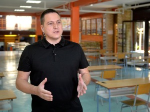 Ружић: Промена имејл адреса у школама планирана раније