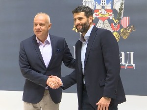 Шапић преузео дужност од Радојичића