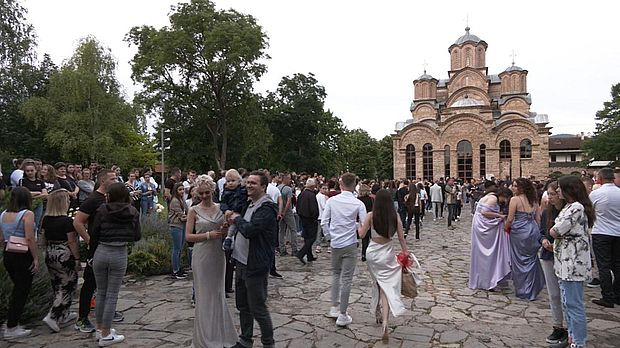 Pravo na sutra: Zabrinuta kosmetska mladost Pravo na sutra: Zabrinuta kosmetska mladost